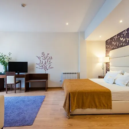 Vitoria Village 4* Порту