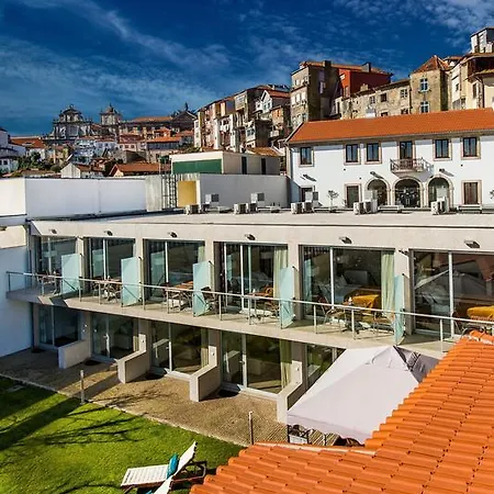 Vitoria Village